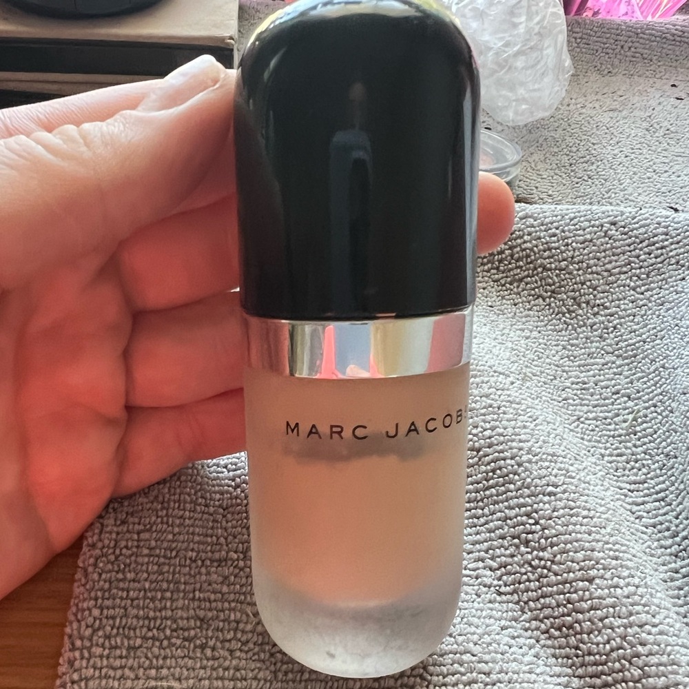 DISCONTINUED Marc Jacobs Re(Marc)able full coverage foundation 14 ivory medium